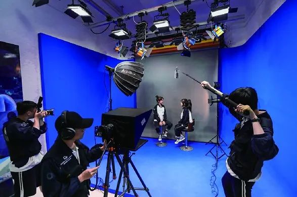 光影筑夢，創(chuàng)意未來——衢州市工程技術學校2024年影視節(jié)目策劃專業(yè)招生簡章