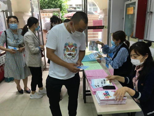 市南區各小學開展“四合一”一體化招生入學服務與教育咨詢行動